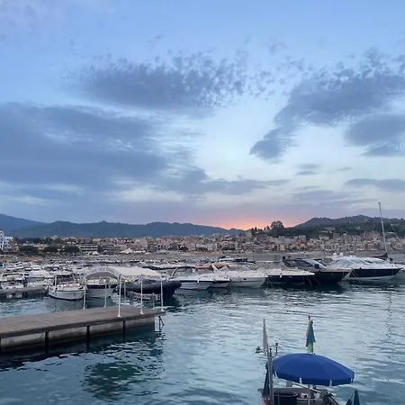 Bed & Breakfast Maridda-experience Rooms- Giardini Naxos